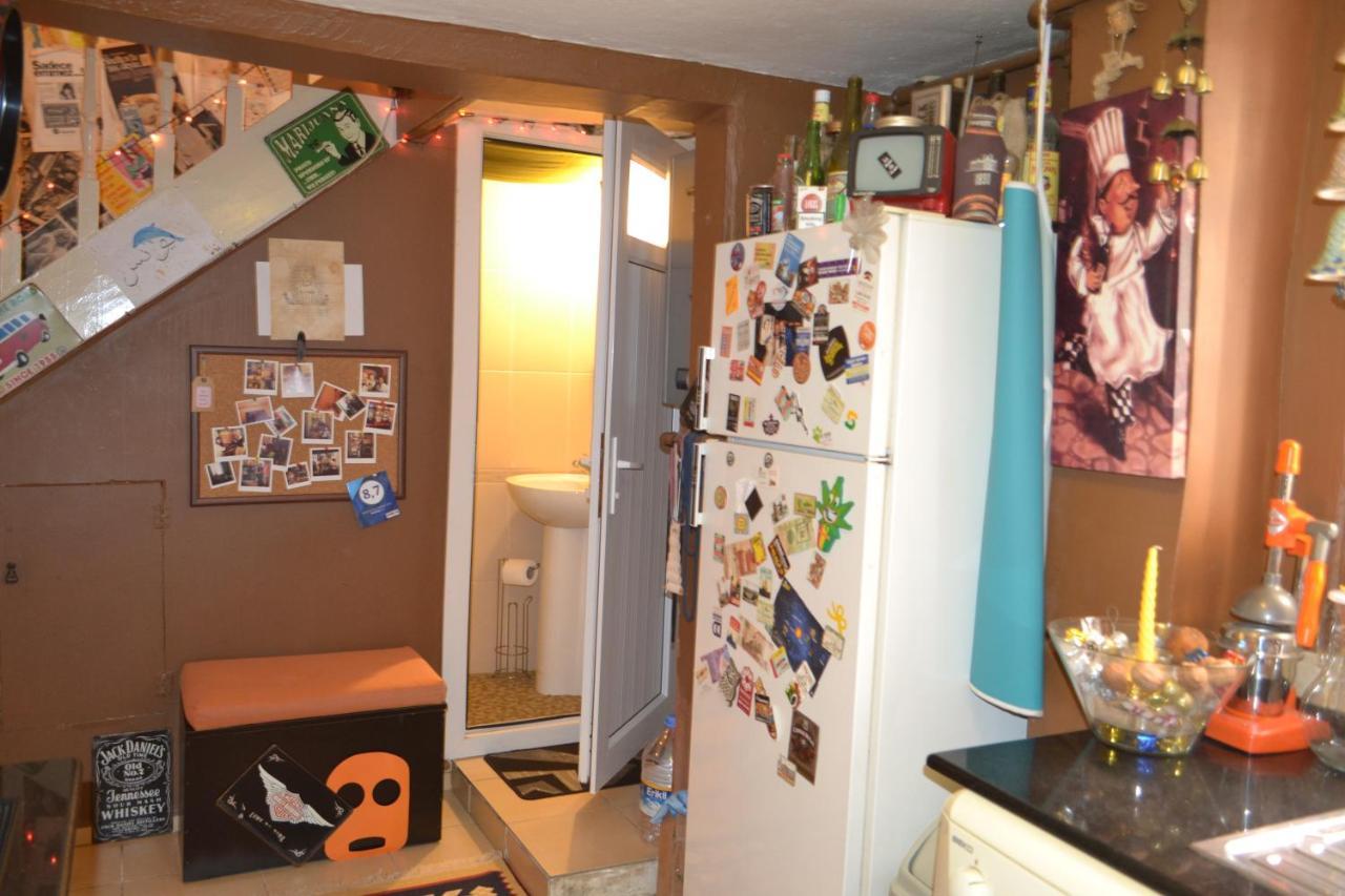 My Happy Home Hostelイズミル エクステリア 写真